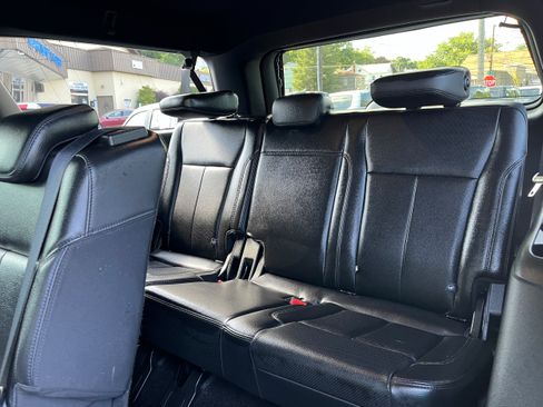 Used 2018 Ford Expedition Max XLT w/ Equipment Group 201A AWD/4WD image 14