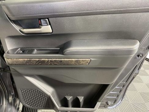 Used 2025 Toyota Tacoma Limited AWD/4WD image 26