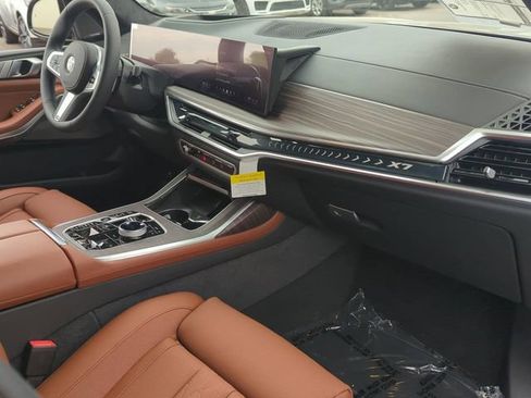 Used 2026 BMW X7 xDrive40i w/ M Sport Package AWD/4WD image 12