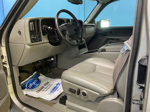 Used 2004 Chevrolet Silverado 3500 LT image 13