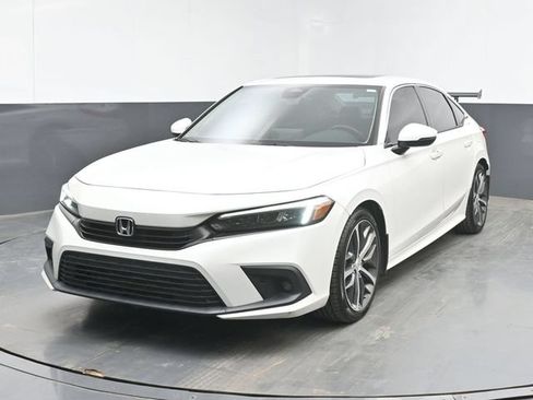 Used 2023 Honda Civic Touring image 5