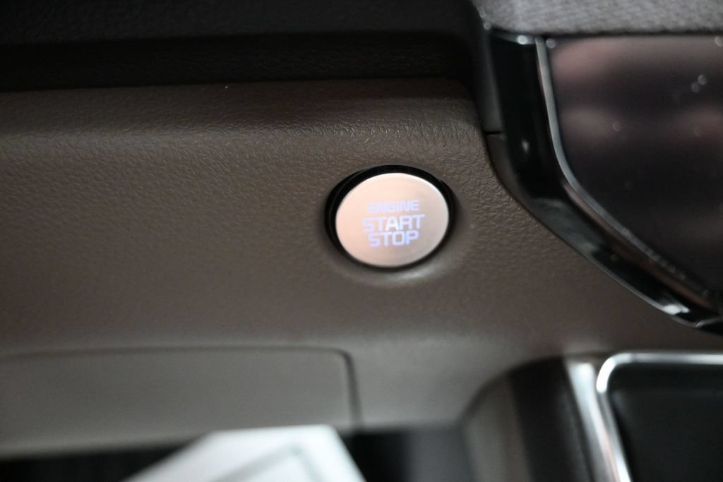 Certified 2026 Kia Carnival EX FWD image 24