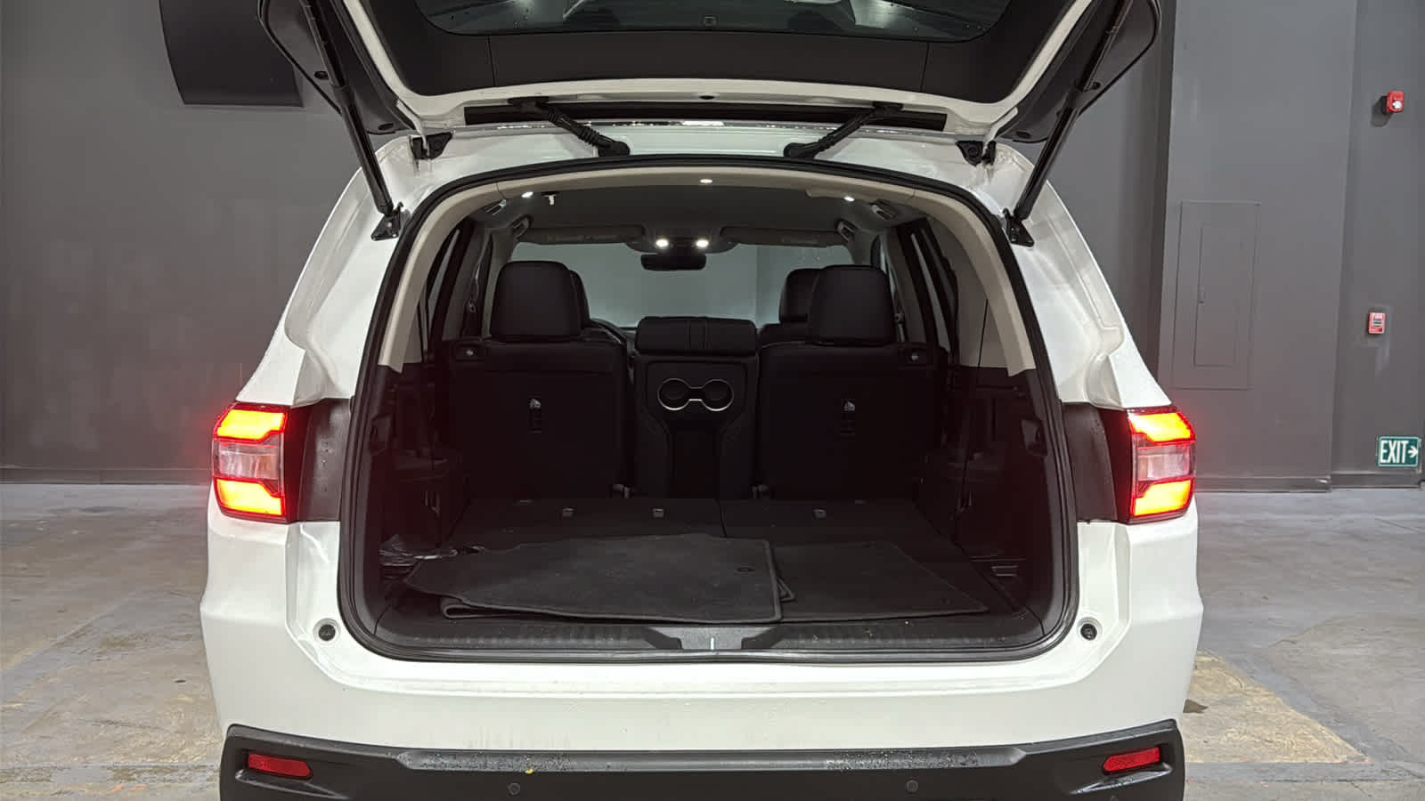 Used 2025 Honda Pilot EX-L image 30