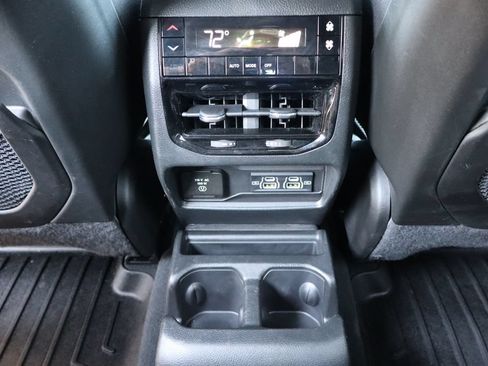 Used 2024 Jeep Grand Cherokee L Altitude AWD/4WD image 34
