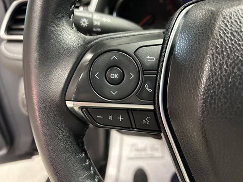 Used 2019 Toyota Camry XSE image 12