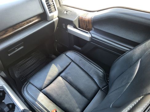 Certified 2019 Ford F150 Lariat w/ Trailer Tow Package image 17