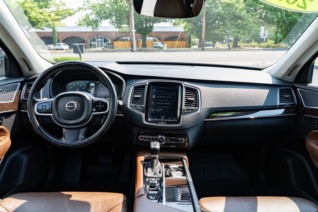 Used 2019 Volvo XC90 T6 Momentum w/ Advanced Package AWD/4WD image 10