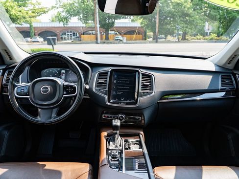 Used 2019 Volvo XC90 T6 Momentum w/ Advanced Package AWD/4WD image 10