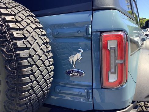 Used 2022 Ford Bronco Outer Banks w/ Sasquatch Package AWD/4WD image 45