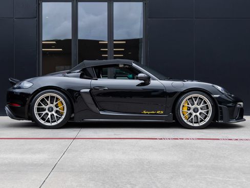 Certified 2024 Porsche 718 Boxster Spyder RS RWD image 12