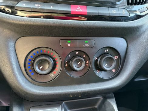 Used 2019 RAM ProMaster City Tradesman SLT image 18