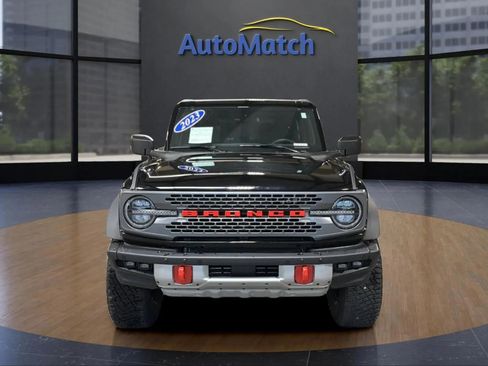 Used 2023 Ford Bronco 2-Door w/ Sasquatch Package AWD/4WD image 3