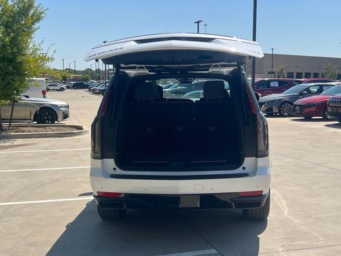 Used 2024 Cadillac Escalade Sport Platinum AWD/4WD image 14