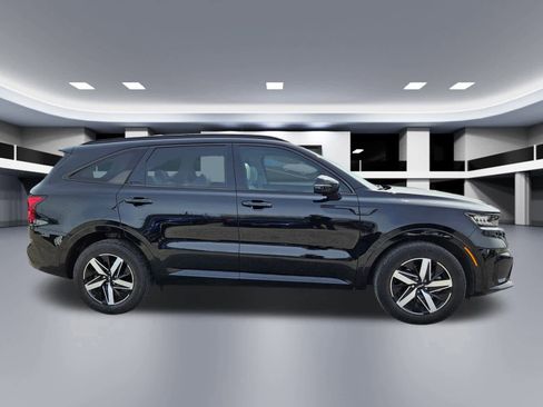 Certified 2023 Kia Sorento S w/ Panoramic Sunroof Package image 7