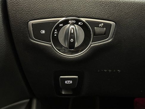 Used 2019 Mercedes-Benz E 300 image 31