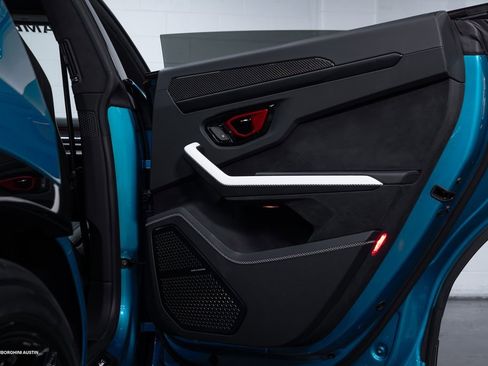 New 2025 Lamborghini Urus SE image 45