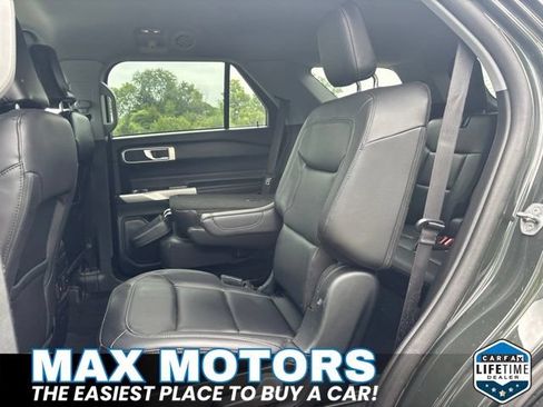 Used 2023 Ford Explorer XLT w/ Equipment Group 202A AWD/4WD image 14