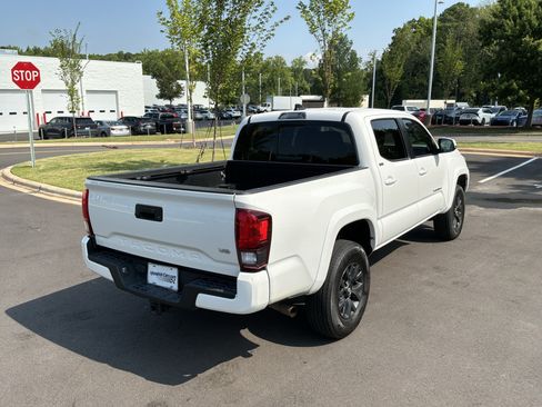 Used 2023 Toyota Tacoma SR5 w/ Technology Package RWD image 10