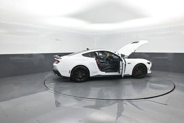 New 2026 Ford Mustang GT w/ GT Performance Package RWD image 33