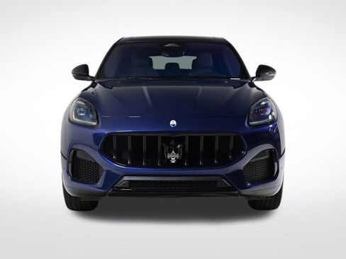 Used 2025 Maserati Grecale Modena image 8
