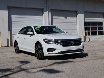 Used 2021 Volkswagen Passat 2.0T SE