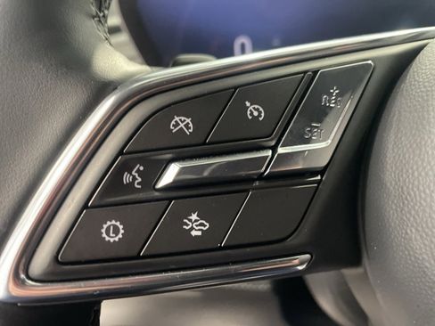 Used 2025 Buick Enclave Preferred image 23