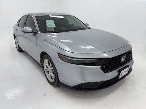 Used 2025 Honda Accord LX image 2