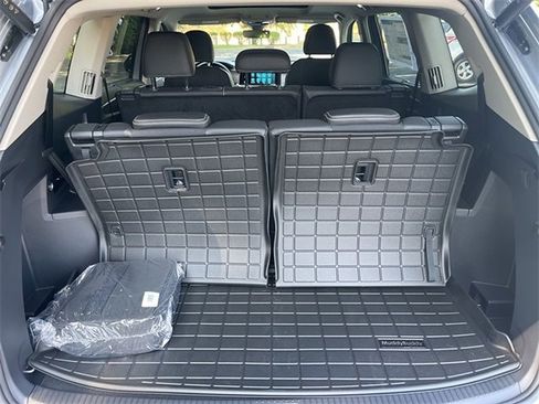 New 2025 Volkswagen Atlas SEL image 33