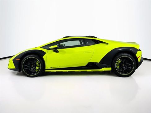 Used 2024 Lamborghini Huracan Sterrato AWD/4WD image 4