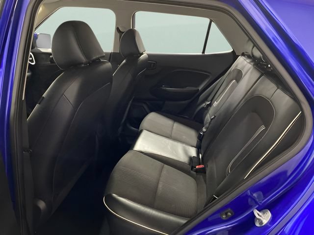 Used 2022 Hyundai Venue Limited FWD image 23