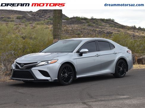 Used 2020 Toyota Camry XSE FWD image 1