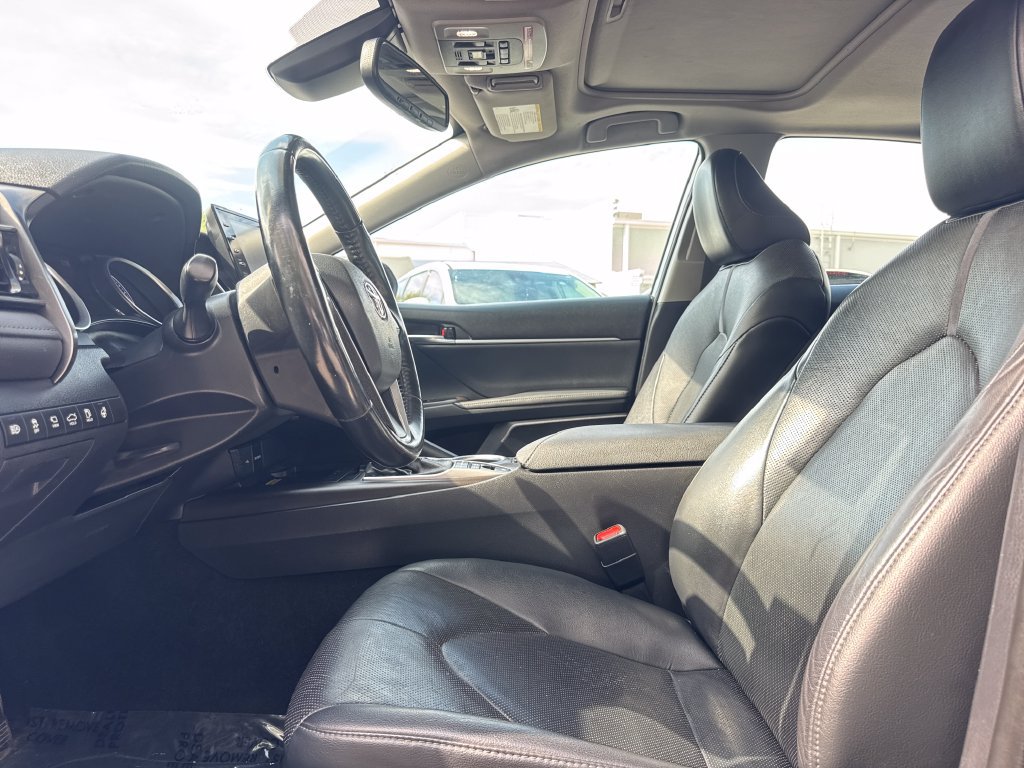 Used 2022 Toyota Camry XLE w/ Navigation Upgrade Package FWD image 13
