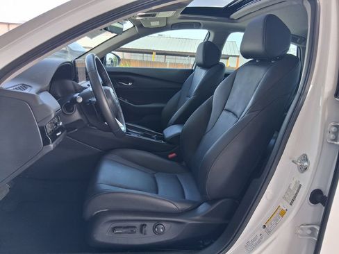 Used 2025 Honda Accord Touring image 16