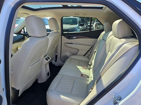 Used 2022 Buick Envision Avenir w/ Technology Package II AWD/4WD image 10