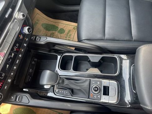 Used 2025 Kia Telluride S image 29