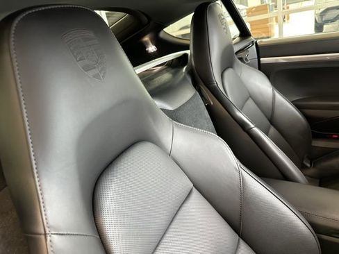 Used 2021 Porsche 718 Cayman S image 10