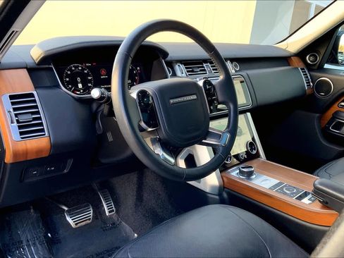 Used 2022 Land Rover Range Rover Westminster Edition image 17