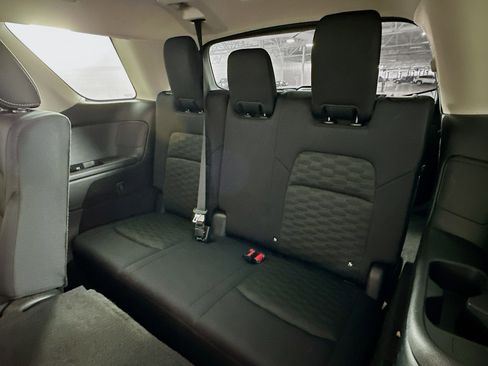 Used 2024 Nissan Pathfinder SV image 28