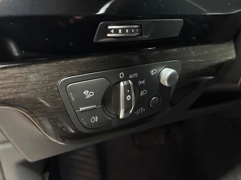Used 2018 Audi Q7 3.0T Prestige AWD/4WD image 14