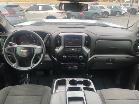 Used 2022 Chevrolet Silverado 2500 Custom w/ Custom Value Package AWD/4WD image 12