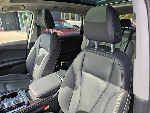 Used 2023 Audi Q7 3.0T Premium Plus image 18