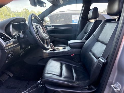 Used 2018 Jeep Grand Cherokee Limited AWD/4WD image 13