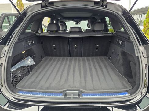 Used 2026 Mercedes-Benz GLC 300 4MATIC image 11
