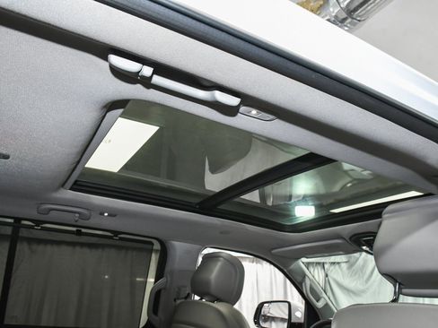 Used 2022 Jeep Wagoneer Series III w/ Premium Group I image 54