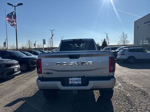 New 2026 RAM 2500 Big Horn AWD/4WD image 7