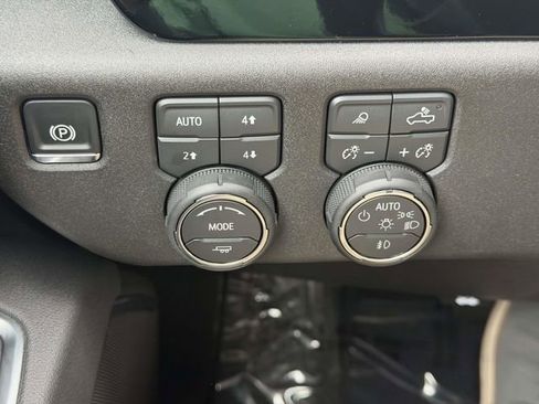 Used 2026 Chevrolet Silverado 3500 LT w/ All Star Edition image 19