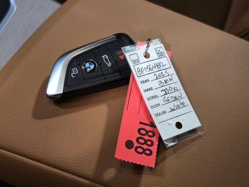 Used 2025 BMW 330i xDrive Sedan w/ Convenience Package image 39