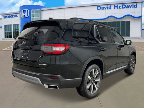 New 2025 Honda Pilot Touring image 9