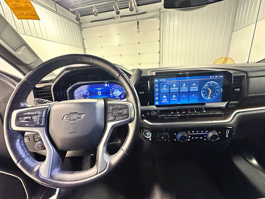 Used 2022 Chevrolet Silverado 1500 RST AWD/4WD image 37