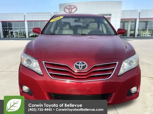 Used 2011 Toyota Camry XLE w/ SE/XLE Extra-Value Pkg image 8